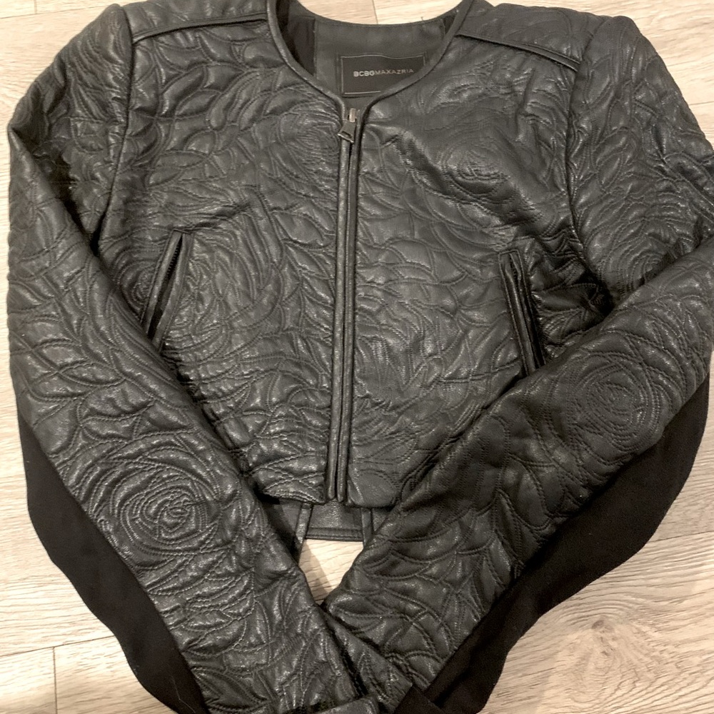 BCBG XXS cropped leather jacket